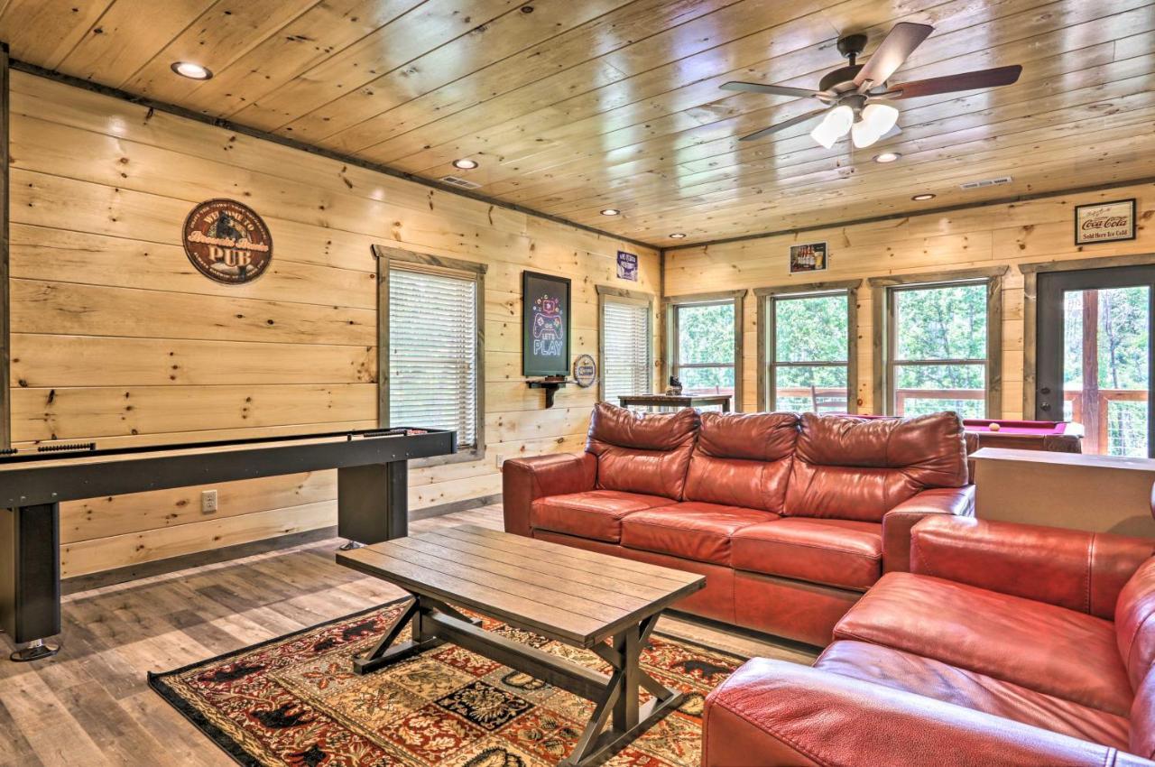 Modern Cabin With Hot Tub And Game Room In Gatlinburg! Екстер'єр фото