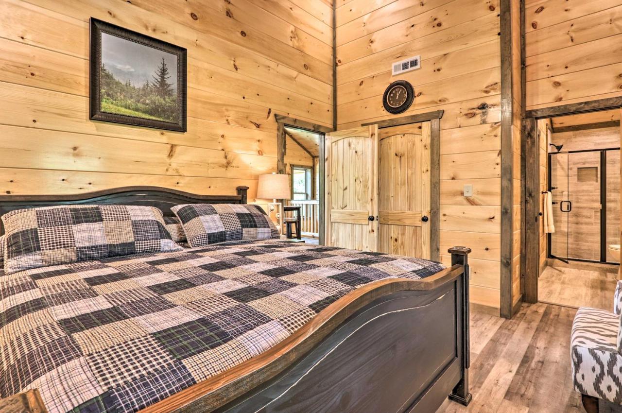 Modern Cabin With Hot Tub And Game Room In Gatlinburg! Екстер'єр фото